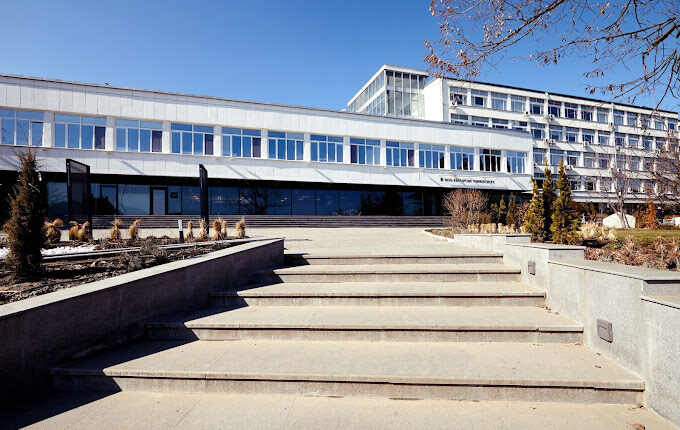 Neue bulgarische Universität 9 Neue-bulgarische-Universitat.jpg